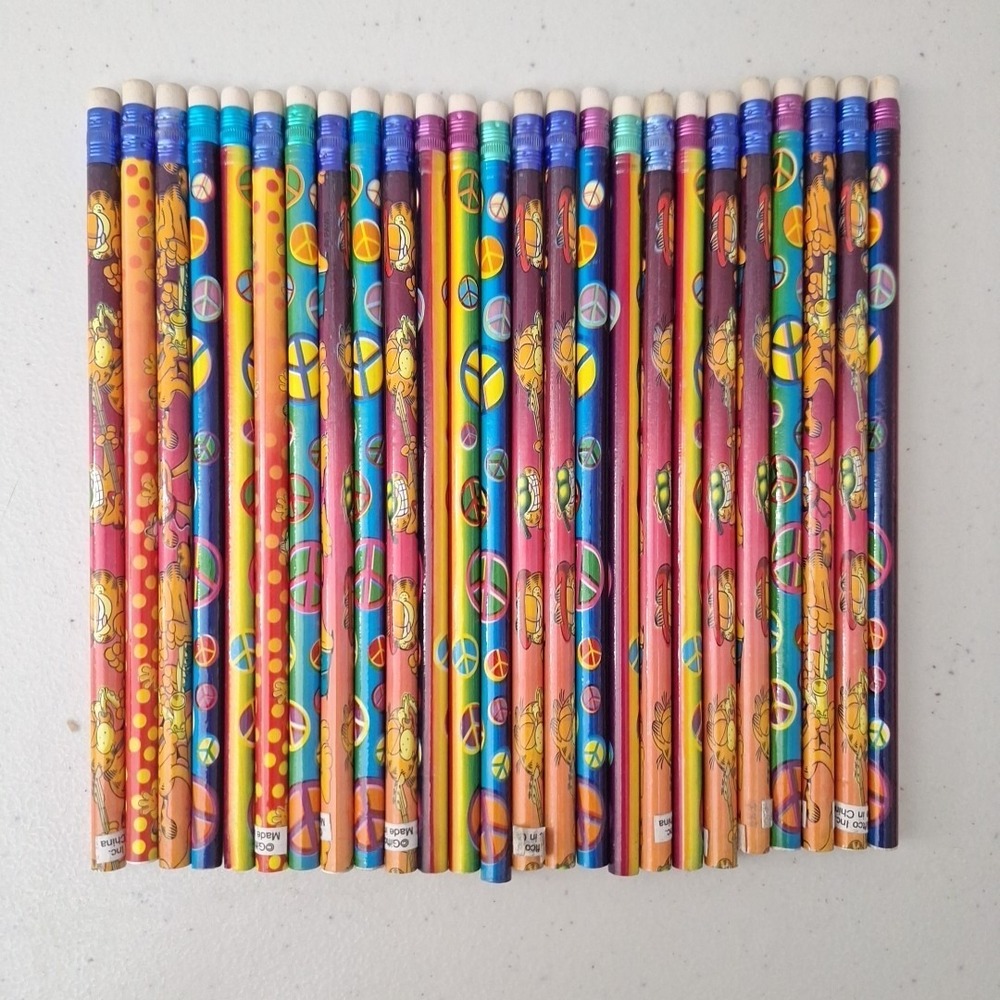 Vintage 1978 Garfield PENCIL LOT OF 25 Unused Loose Pencils- 25 Regular Size NEW